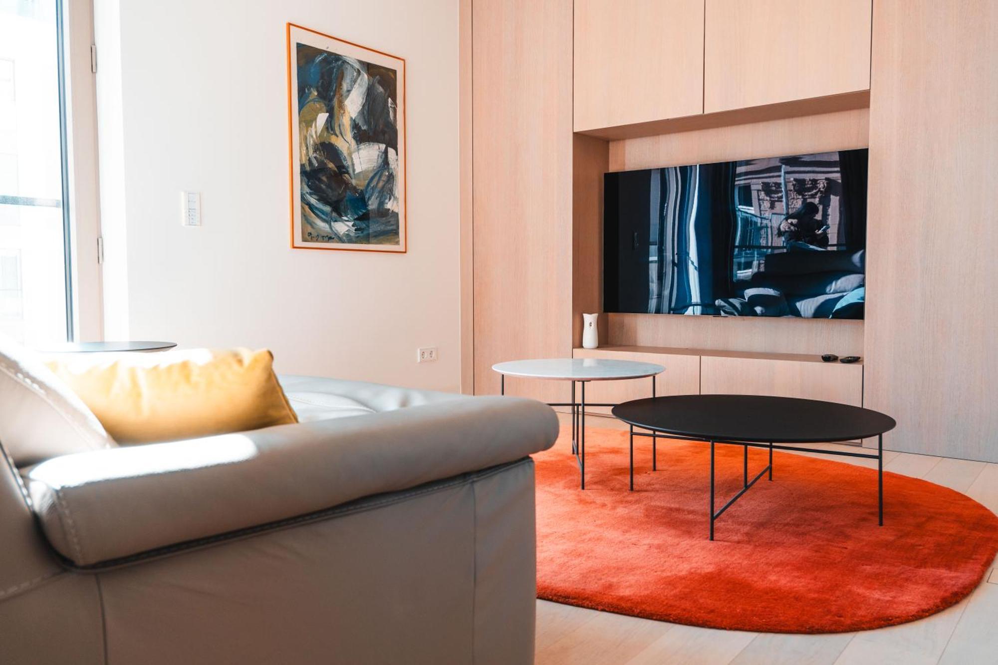 Luxe - Modern & Spacious 2br With Balcony View Luxemburgo