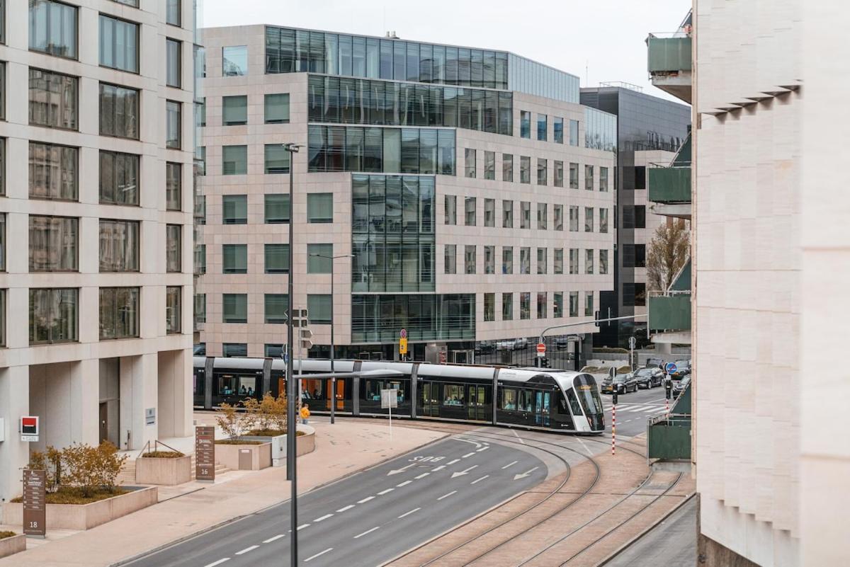 Apartment Luxe - Modern & Spacious 2br With Balcony View Luxemburg