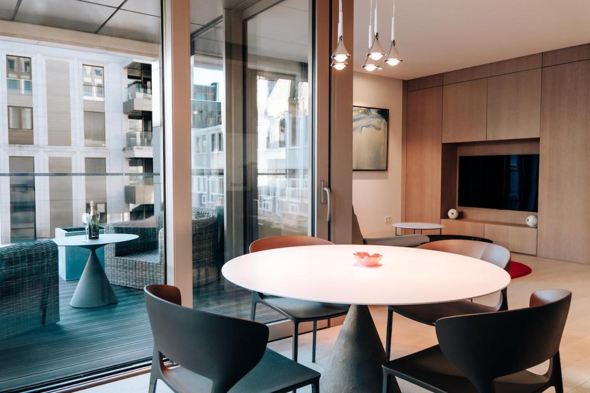 Apartment Luxe - Modern & Spacious 2br With Balcony View *