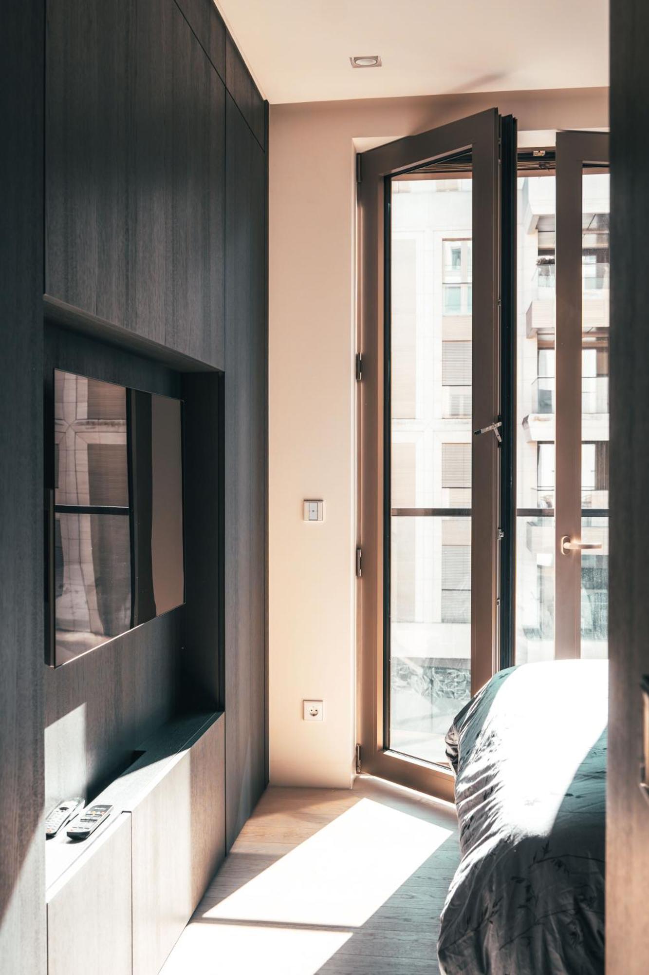 Luxe - Modern & Spacious 2br With Balcony View * Luxembourg